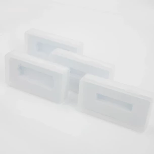 Plastikust mälupulga kast