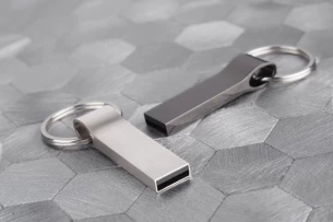 USB mälupulk PALERMO 16 GB - hõbedane
