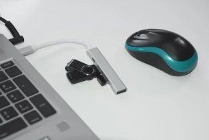 USB HUB jaotur - ROSKO - hõbedane