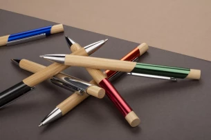 BALIS bambusest pliiats - punane